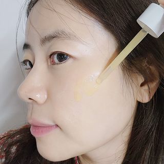 청담로즈 로즈블랑 화이트닝 슈퍼 리페어 리커버리 앰플 — 5점을 준 리뷰어가 2023년 7월 올린 사용 사진