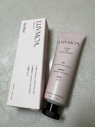 러브모아 향수 고체향수 승무원 고체향수 바르는 향수 니치향수 도손 우드세이지 앤 씨솔트 — 5점을 준 리뷰어가 2022년 12월 올린 사용 사진