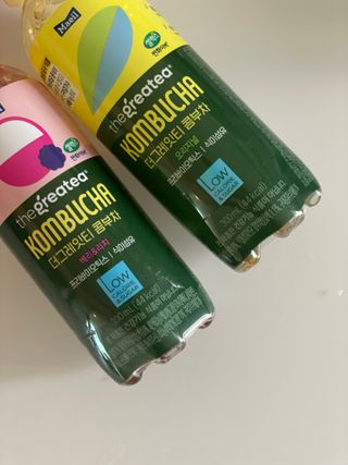 더그레잇티 콤부차 [매일유업] 더그레잇티 44kcal 콤부차 300ml *12개입 (오리지널 6개+베리리치 6개) — 5점을 준 리뷰어가 2023년 8월 올린 사용 사진