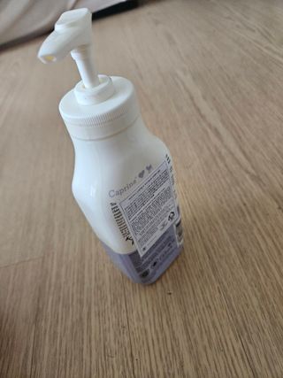 카프리나 산양밀크 모이스춰라이징 바디로션 350ml(라벤더향) — 5점을 준 리뷰어가 2023년 5월 올린 사용 사진