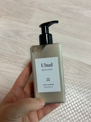 테이크어샤워 스마트스토어)우붓 바디로션 Ubud BODY LOTION 250ML — 5점을 준 리뷰어가 2025년 9월 올린 사용 사진