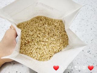 고림상점 풍부한 햇살과 바닷바람이 키우는 강화 교동 쌀 [백미1kg, 현미 1kg] 세트 — 5점을 준 리뷰어가 2021년 12월 올린 사용 사진