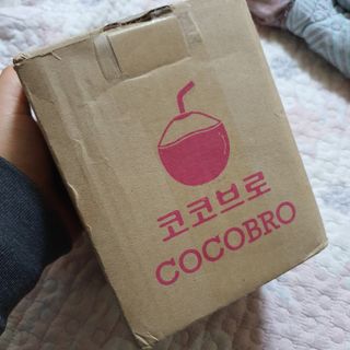 남홈 코코넛워터 주스 100퍼센트 — 4점을 준 리뷰어가 2021년 3월 올린 사용 사진