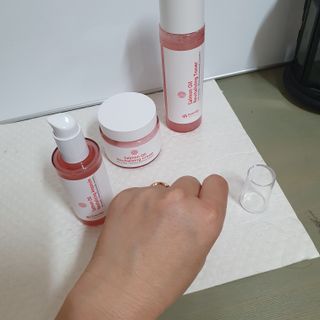 아이앤립 / EYENLIP 아이앤립 연어오일 리바이탈라이징 토너+앰플+크림 3종 세트 — 5점을 준 리뷰어가 2021년 6월 올린 사용 사진