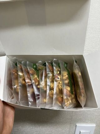 [그래한끼] 무설탕/저당 시리얼타입 수제그래놀라 (40gX10개) — 5점을 준 리뷰어가 2022년 8월 올린 사용 사진