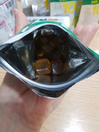 닥터유구미 닥터유 콜라겐 비타민 아연 구미 — 5점을 준 리뷰어가 2021년 6월 올린 사용 사진