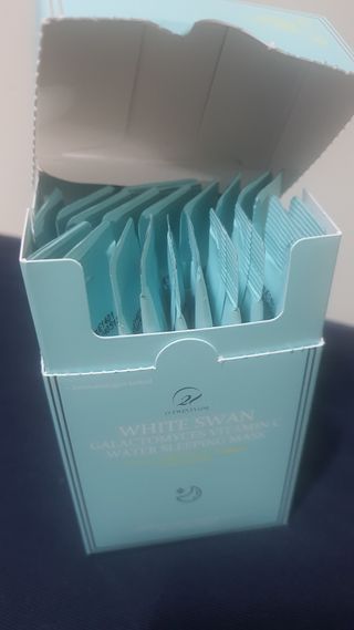 오투에니원 화이트 스완 갈락토미세스 비타민 C 워터 슬리핑 마스크 — 5점을 준 리뷰어가 2023년 3월 올린 사용 사진