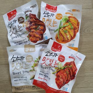 굽네몰 [굽네] 소스가 맛있는 닭가슴살 슬라이스 4종 — 5점을 준 리뷰어가 2021년 4월 올린 사용 사진