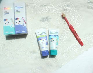 닥터데디스 안심불소 튼튼치약(청포도, 민트 중 택 1) 60g + 여행용 미니 치약 15g — 5점을 준 리뷰어가 2022년 8월 올린 사용 사진