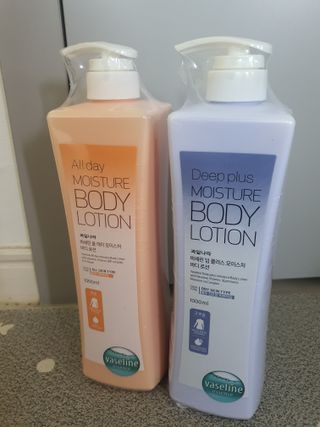 [과일나라] 바세린 모이스처 바디로션 1000ml 2종 — 5점을 준 리뷰어가 2021년 10월 올린 사용 사진