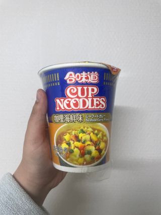 NISSIN 닛신 컵누들  4종 - 씨푸드오리지날, 씨푸드 스파이시, 씨푸드 커리, 씨푸드 XO소스 — 5점을 준 리뷰어가 2022년 2월 올린 사용 사진