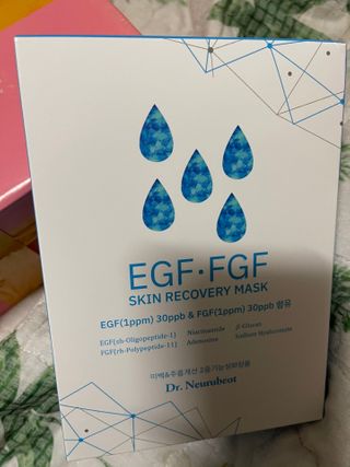 Dr.느루벗 느루벗 EGF FGF 스킨 리커버리 마스크 10장 — 5점을 준 리뷰어가 2021년 3월 올린 사용 사진