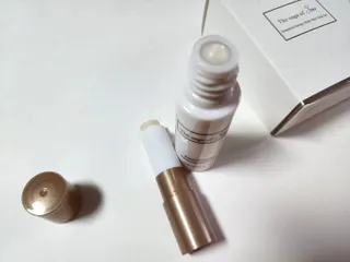 더사가오브수 [사가수] 효혜윤 보태니컬 에너지 에센스인로션 20ml /아이포올 스틱 3g — 1점을 준 리뷰어가 2023년 2월 올린 사용 사진