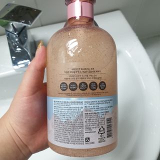 벨먼 내추럴스파 수분광채 스크럽 바디워시 600ml 5종 — 5점을 준 리뷰어가 2022년 5월 올린 사용 사진