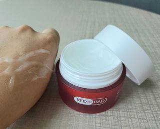레드투래드 센서티브 슈퍼 크림 50ml — 4점을 준 리뷰어가 2021년 7월 올린 사용 사진