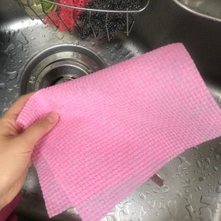 위케어 일회용 향균 수세미 50매 2롤 세트 총 100매 Pink — 5점을 준 리뷰어가 2021년 2월 올린 사용 사진