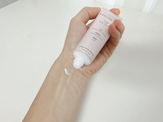 러브모아 향수 고체향수 승무원 고체향수 바르는 향수 니치향수 도손 우드세이지 앤 씨솔트 — 5점을 준 리뷰어가 2022년 12월 올린 사용 사진
