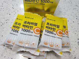 서울약사신협 프리미엄 비타민C 1,000mg_2.5g x 50포 — 5점을 준 리뷰어가 2021년 9월 올린 사용 사진