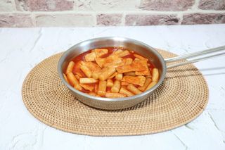 [푸딩팩토리] 떡볶이 베스트 2종_옛날 국물떡볶이 570g / 할매 기름 떡볶이  570g — 5점을 준 리뷰어가 2022년 5월 올린 사용 사진