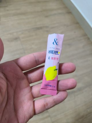 비타앤C 레몬맛, 망고맛 — 5점을 준 리뷰어가 2021년 6월 올린 사용 사진