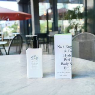 줄라이 모닝 _ JULY MORNING 줄라이모닝 하이드레이팅 퍼퓸드 바디앤핸드 에멀젼 — 5점을 준 리뷰어가 2021년 9월 올린 사용 사진