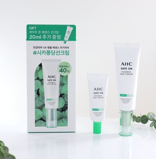 [AHC] 세이프온 에센스 선크림 올리브영 스페셜 증정 기획세트 — 5점을 준 리뷰어가 2022년 6월 올린 사용 사진