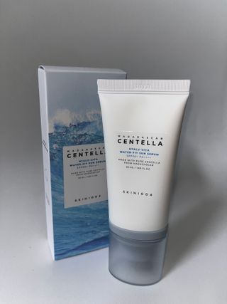 MF[스킨1004] 마다가스카르 센텔라 히알루-시카 워터핏 선세럼 50ml — 5점을 준 리뷰어가 2024년 5월 올린 사용 사진