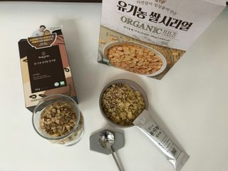 씨알푸드 유기농 쌀 시리얼 390g + 갓 구운 유기농 발아통곡물 150g — 5점을 준 리뷰어가 2021년 12월 올린 사용 사진