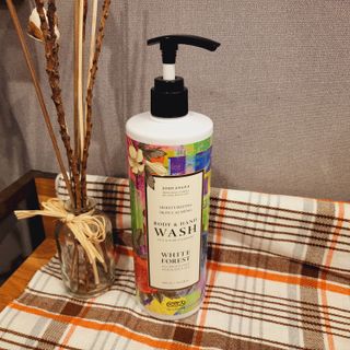 조향사 바디 앤 핸드 워시 화이트 포레스트 — 5점을 준 리뷰어가 2022년 6월 올린 사용 사진