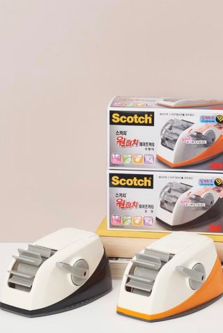 3M 스카치 원터치 테이프 디스펜서 커터기 오렌지/블랙 + 초강력 다용도 테이프 8매 — 5점을 준 리뷰어가 2024년 4월 올린 사용 사진