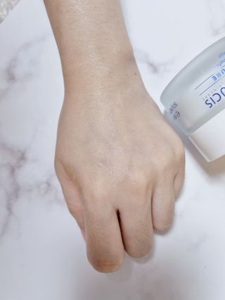 산수시 아쿠아 베네핏 24h 수부지 물광 속건조 수분크림 50ml — 5점을 준 리뷰어가 2021년 7월 올린 사용 사진