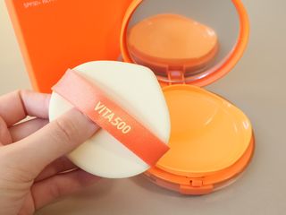 광동생활건강 MF[광동] 비타500✨주름개선·미백·SPF50+🌞퍼펙트쉴드 빅 선쿠션 본품 — 5점을 준 리뷰어가 2024년 5월 올린 사용 사진