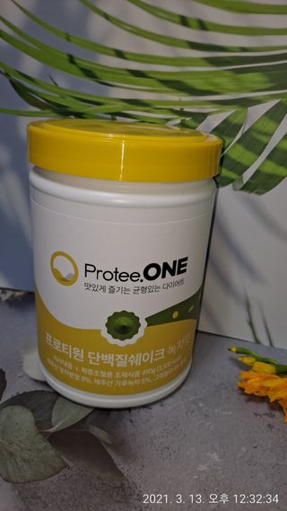 프로티원 단백질쉐이크 녹차맛 2주분 1통+보틀 — 5점을 준 리뷰어가 2021년 3월 올린 사용 사진