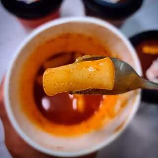 유비쿡 컵떡볶이 매운컵떡볶이2개/ 짜장컵떡볶이 2개  총 4개세트 — 5점을 준 리뷰어가 2021년 5월 올린 사용 사진