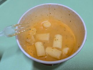 나우  [요리궁리] B타입 ( 매콤, 치즈, 매콤까르보 ) 꽃떡볶이 6개입 세트 — 5점을 준 리뷰어가 2025년 3월 올린 사용 사진
