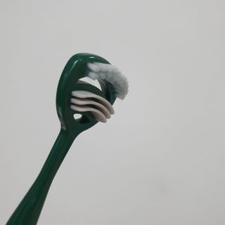 크리오 클리어스 혀백태제거 구취관리 혀클리너 — 4점을 준 리뷰어가 2021년 2월 올린 사용 사진
