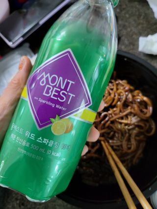 몽베스트 Montbest with Sparkling water Lemon OR Lime 20병(랜덤) — 5점을 준 리뷰어가 2021년 10월 올린 사용 사진