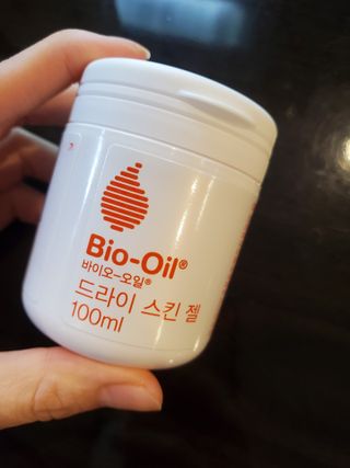 바이오오일 [바이오-오일] 드라이 스킨 젤 100ml — 5점을 준 리뷰어가 2021년 6월 올린 사용 사진
