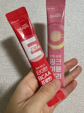 인디닥터 면역 생생 핑크 이뮨 젤리 + 타이탄 BCAA 프로틴 젤리스틱 — 4점을 준 리뷰어가 2022년 3월 올린 사용 사진