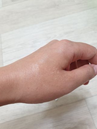 브에노 마더워트 시크릿 퍼퓸 미스트 — 5점을 준 리뷰어가 2021년 6월 올린 사용 사진