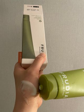 [후르디아] 아보카도 비건 약산성 효소필링젤 — 5점을 준 리뷰어가 2024년 4월 올린 사용 사진
