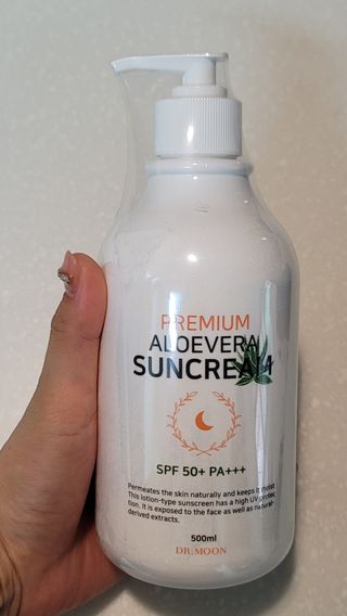 [닥터문] 프리미엄 알로에베라 선크림 500ml — 4.5점을 준 리뷰어가 2022년 6월 올린 사용 사진