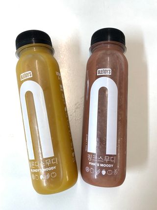 BLENDY'S 핑크 스무디+블론디 스무디 — 5점을 준 리뷰어가 2021년 10월 올린 사용 사진