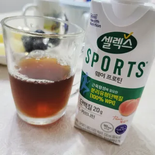셀렉스스포츠 셀렉스 스포츠 웨이 프로틴 복숭아_ 330ml x 12팩 — 5점을 준 리뷰어가 2021년 10월 올린 사용 사진