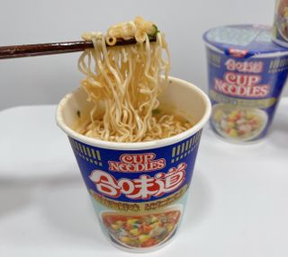 NISSIN 닛신 컵누들  4종 - 씨푸드오리지날, 씨푸드 스파이시, 씨푸드 커리, 씨푸드 XO소스 — 4.5점을 준 리뷰어가 2022년 4월 올린 사용 사진