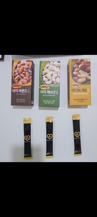 짜먹는 이지견과 짜먹는 이지아몬드, 짜먹는 이지허니피넛, 짜먹는 이지캐슈넛 각 10g X  10포 — 5점을 준 리뷰어가 2021년 4월 올린 사용 사진