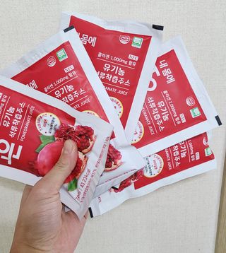 농업회사법인조은 유기농 석류 NFC 착즙주스 70ml 30포 — 5점을 준 리뷰어가 2021년 10월 올린 사용 사진