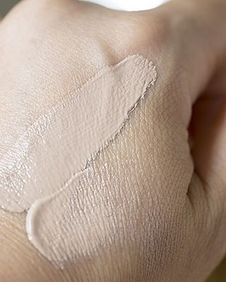 아이앤립 / EYENLIP 아이앤립 루센트 비비크림 2 Color — 5점을 준 리뷰어가 2021년 7월 올린 사용 사진