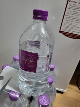 몽베스트 MONTBEST 1L 12입 — 5점을 준 리뷰어가 2022년 2월 올린 사용 사진