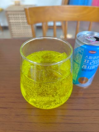 한미사이언스 [한미] 스파클링 프리미엄 레시피 (카페인, 제로카페인 2종)각5개총10개제공 — 5점을 준 리뷰어가 2025년 1월 올린 사용 사진